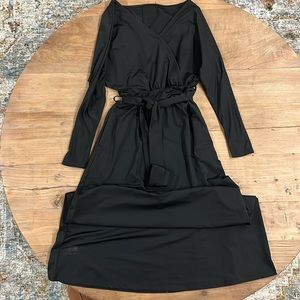 Women’s black maxi long sleeve dress